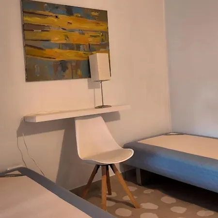 100 Sqm Cozy House For Families Of Up To 6 Guests *